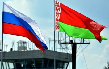 Кремль согласился подождать окончания президентских выборов для разрешения вопроса по размещению авиабазы в Беларуси