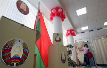 Belarus increasingly torn between Russia and the West