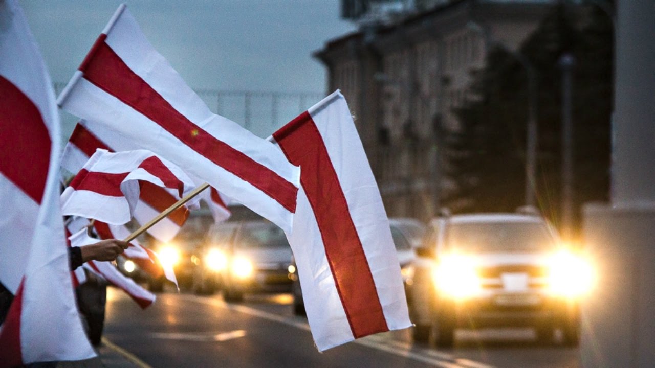 Belarusian People’s Republic’s white-red-white flag may become historical value