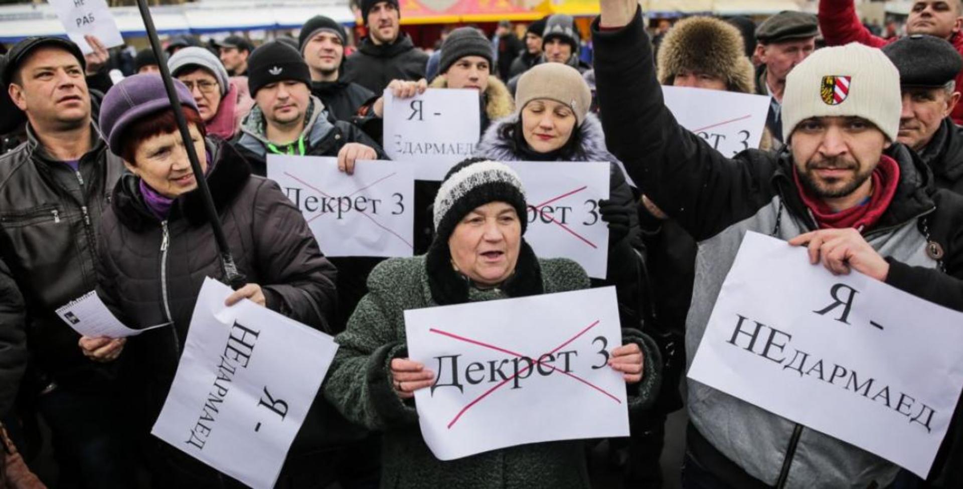 Власти поддерживают напряженность в протестном движении, но смягчают условия для бизнеса