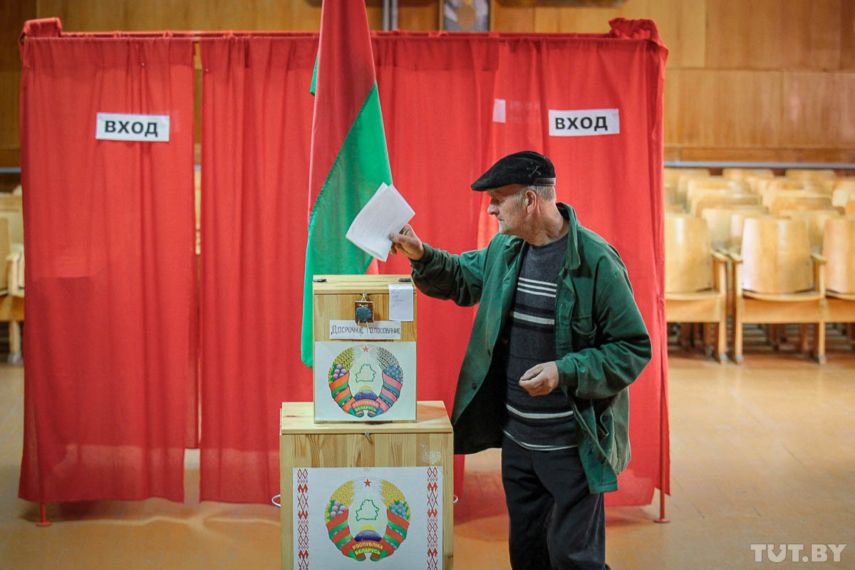 The Belarusian authorities curb political activity during the election campaign and resume populism