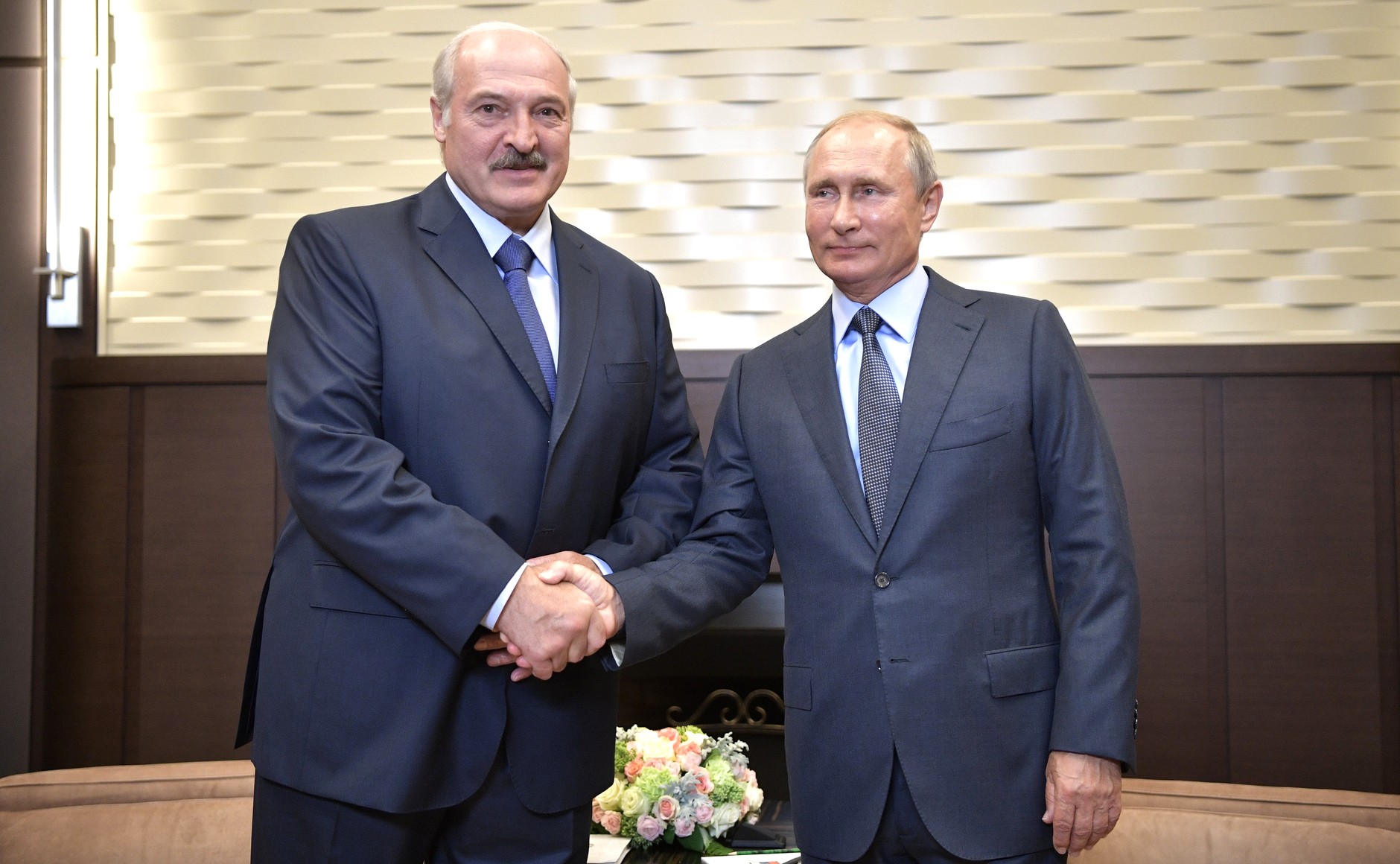 Lukashenka on meetings with Putin, farewell to the Russian ambassador and instability of the Russian Rouble