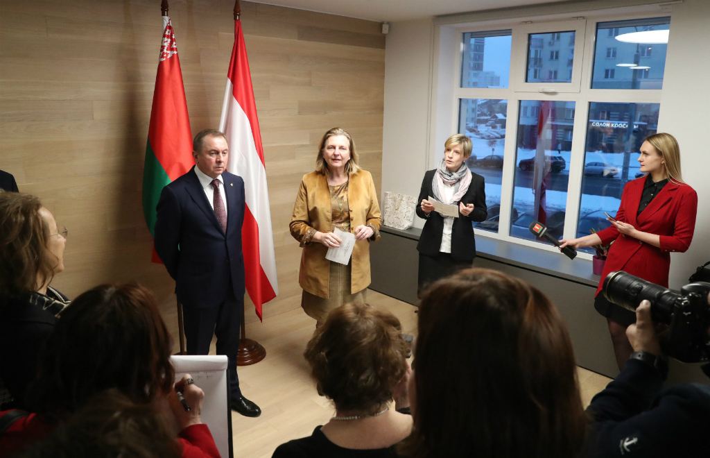 Belarus is ready to cooperate with those states which do not impose cooperation terms