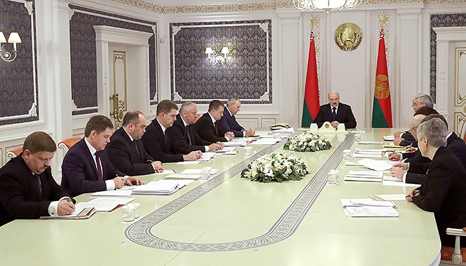 Беларусь пригрозила России приостановкой транзита нефти, переговоры об условиях сотрудничества с 2020 года идут безуспешно