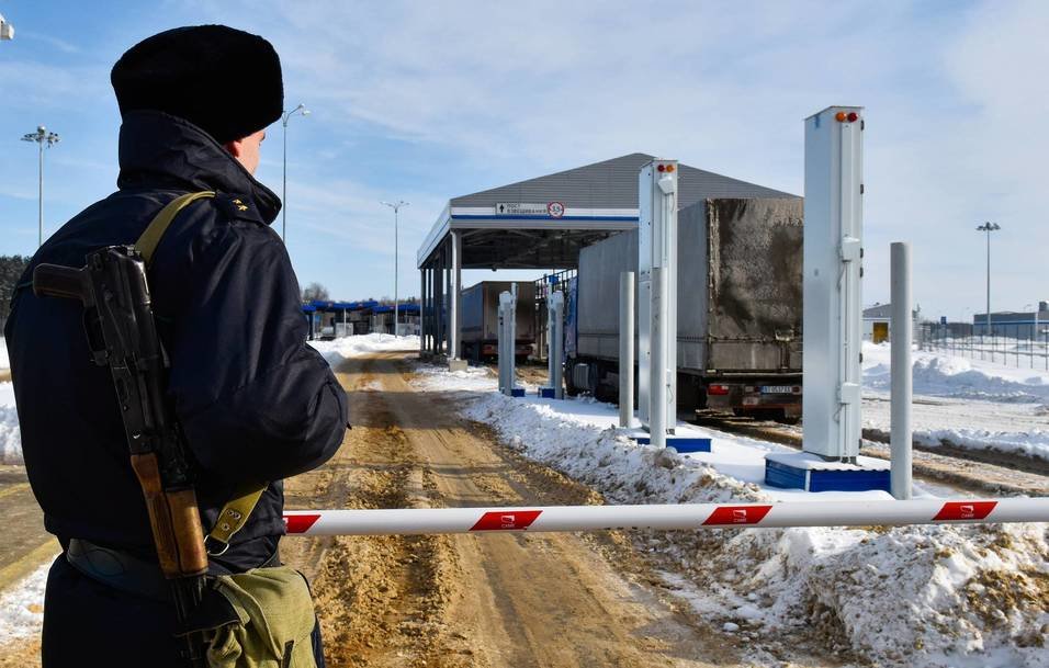 Russia has further tightened border control at the Belarusian-Russian border; so far, there are no significant oil contracts with Russian suppliers in April