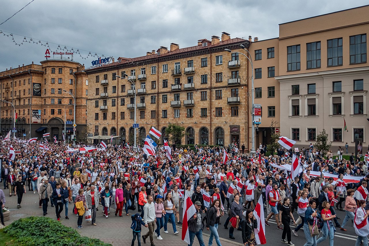 Протест продолжается, репрессии нарастают, самоорганизация расширяется, оформляется раскол