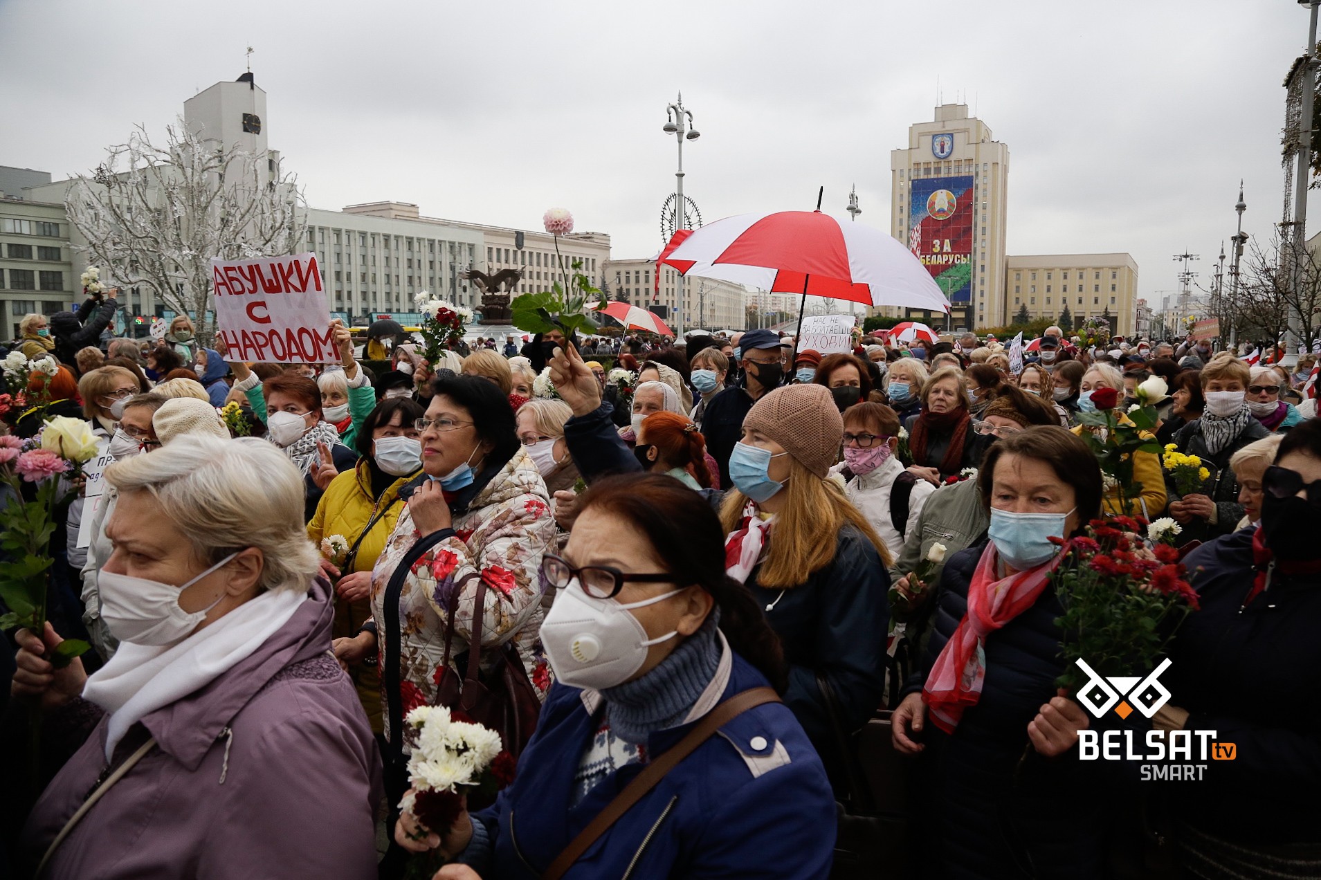 The authorities threaten to use lethal weapons whilst protests engage new social groups