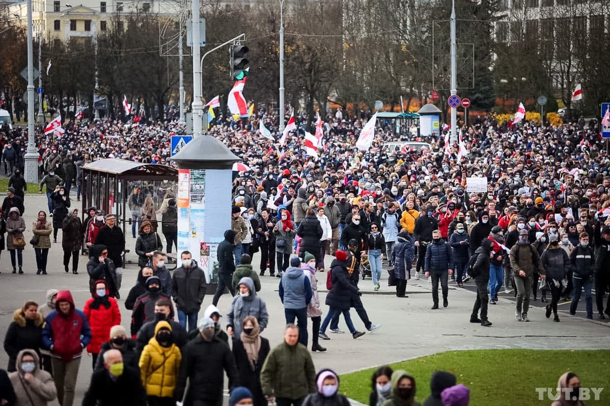 Rallies muster smaller crowds as the embattled Lukashenka threatens to “take no prisoners”