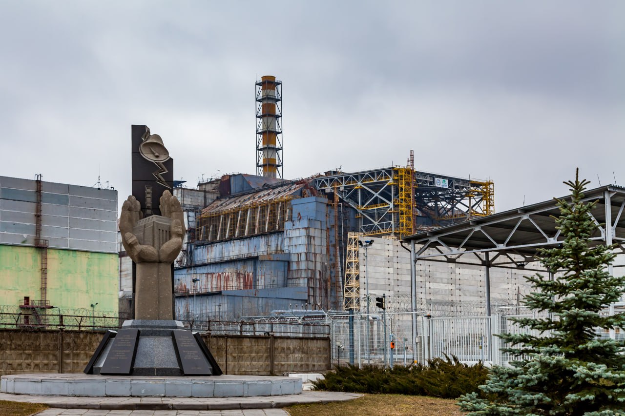 АЭС может поломаться. Поэтому нужно иметь запасную?